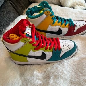 Sneakers Nike SB dunk high pro QS , size 7 men and 8.5 women